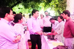 सेवा शिविरों में आमजन की समस्याओं का निस्तारण हो सुनिश्चित, कलक्टर ने शिविरों की व्यवस्थाओं का लिया फीडबैक, कहा- लाभार्थियों तक पहुंचाया जाएं योजनाओं का लाभ 