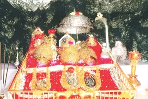 वैष्णो देवी यात्रा कल से फिर शुरू : वैध पहचान-पत्र को रखें साथ, अधिकारियों की यात्रियों को सलाह- नियत रास्ते पर ही चलें और मौजूद कर्मियों से करें सहयोग 