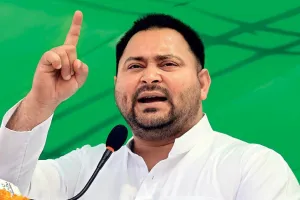 तेजस्वी ने एनडीए सरकार पर साधा निशाना : बिहार में चूहों पर फोड़ा जाता है भ्रष्टाचार का ठिकरा, बेदाग बच जाते हैं मंत्री