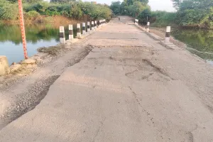 कजुर्ना पुलिया जर्जर, समाधान नहीं होने से ग्रामीणों में आक्रोश