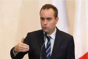 मैक्रों ने सेबेस्टियन लेकोर्नू को नियुक्त किया प्रधानमंत्री, संसद में आम सहमति बनाने और बजट पारित कराने का चुनौतीपूर्ण कार्य सौंपा