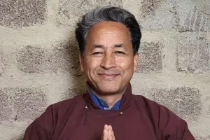 लेह हिंसा के बाद गृह मंत्रालय की कार्रवाई : वांगचुक के एनजीओ का पंजीकरण रद्द, नहीं ले सकेंगे विदेशी फंड