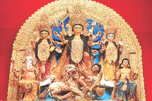 नवरात्र और दुर्गोत्सव पर मिट्टी, शोला से लेकर संगमरमर और फाइबर तक की अनूठी शिल्पकला : हर राज्य में अद्भुत छटा, दुर्गा माँ की प्रतिमाओं की विविध परंपराएं   