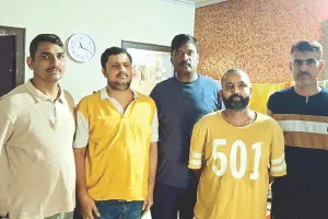 एटीएस के दो बड़े ऑपरेशन : 50 हजार के दो इनामी बदमाश दबोचे, होम्योपैथिक डॉक्टर बनकर काट रहे थे फरारी