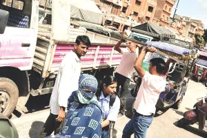 निगम हेरिटेज की अतिक्रमणों पर कार्रवाई : आठ ट्रक सामान जब्त, इलाके में करीब 40 स्थानों पर कार्रवाई