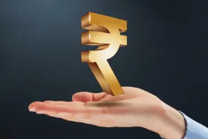 रुपया रिकॉर्ड निचले स्तर पर : 88.49/डॉलर तक गिरा, H1B शुल्क और अमेरिकी नीतियों से दबाव