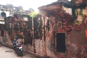 कानूनी बाधाओं को दूर कर जर्जर इमारतों पर नगर निगम हेरिटेज करेगा कार्रवाई, 23 जर्जर भवनों को तुरंत खाली करने के निर्देश