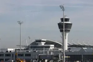 जर्मनी में एयरपोर्ट पर दिखे ड्रोन : प्रशासन ने कई फ्लाइट्स की कैंसिल, उड़ान संचालन पर रोक 