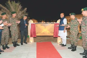 रक्षा मंत्री राजनाथ सिंह का जैसलमेर दौरा, कहा- पाकिस्तान को ऑपरेशन सिंदूर में ठीक-ठाक डोज दे दिया, अब वह कुछ भी करने से पहले 100 बार सोचेगा