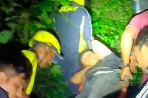 उत्तराखंड में खाई में गिरी अनियंत्रित स्कॉर्पियो : पुलिस एवं एसडीआरएफ ने शुरू किया रेस्क्यू, 3 लोगों की मौत