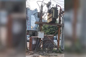 कोटा दक्षिण वार्ड 65 - नालियां व सड़कें चकाचक, सीवरेज चैंबर बने परेशानी का सबब, पार्क में फुटपाथ टूटा हुआ 