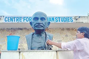 Gandhi Jayanti 2025 : अहमदाबाद की धरती से शुरू हुआ बापू का सत्याग्रह, कोचरब आश्रम बना गवाह