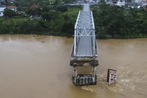 वियतनाम में बाढ़ से 13 लोगों की मौत : एक लाख से अधिक घर जलमग्न, 4,900 हेक्टेयर खराब