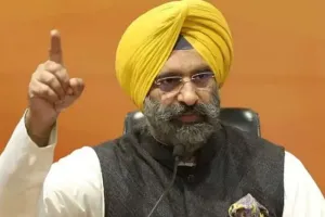 दिल्ली में प्रदूषण में मामूली बढोत्तरी : एक्यूआई लेवल में 11 अंकों की बढ़ोतरी, सिरसा ने कहा- लोगों ने पर्व और पर्यावरण का संतुलन बनाते हुए मनाई दिवाली 