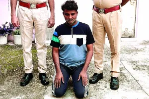 ट्रक लूट मामले में इनामी आरोपी गिरफ्तार : 8 साल से था फरार, बिना मोबाइल के काट रहा था फरारी