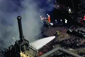 अमेरिका में सैन्य संयंत्र में विस्फोट : 16 लोगों की मौत, क्षेत्र में जाने से बचने का आग्रह 