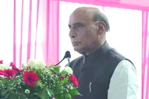 राजनाथ सिंह ने ब्रह्मोस मिसाइल के प्रथम बैच को दिखाई हरी झंडी : यह भारत की बढ़ती स्वदेशी ताकत का प्रतीक, कहा- अब मिसाइल की पहुंच में पाकिस्तान की भूमि 