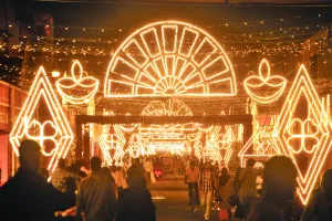 गुलाबी नगर दीपोत्सव की सतरंगी आभा से जगमगाया : दीपावली की सजावट का शुभारंभ, बाजारों में उत्साह का माहौल