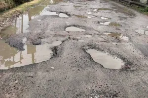 बारिश में टूटी सड़कों की होगी पक्की मरम्मत, सरकार ने खोला 798 करोड़ का पिटारा