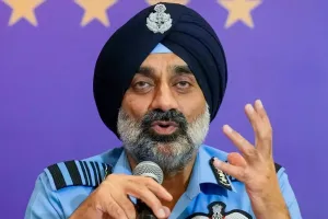 वायु सेना के सटीक हमले ऑपरेशन सिंदूर में मील का पत्थर : स्वदेशी हथियारों ने ऑपरेशन में निभाई महत्वपूर्ण भूमिका, वायु सेना प्रमुख बोले- दुश्मन के इलाके में किए सटीक प्रहार 