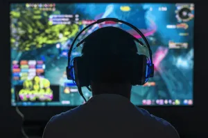 ऑनलाइन गेमिंग सेंटर का भंड़ाफोड़ : दस करोड़ का घोटाला आया सामने, 9 आरोपी गिरफ्तार  