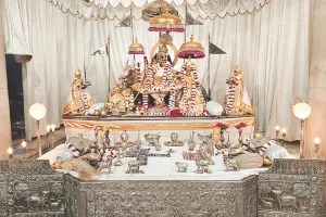 गोविंद देव जी मंदिर सहित विभिन्न मंदिरों में धूमधाम से मनाया गया शरद पूर्णिमा महोत्सव, मंदिरों में बनी खीर, भक्तों को किया वितरण