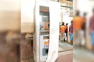 ई-मित्र प्लस मशीनें बनीं शो-पीस, देख-रेख के अभाव में ठप पड़ी हाइटेक सुविधा