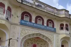 जयपुर सेंट्रल जेल में सुरक्षा व्यवस्था फेल : अब तक 36 मोबाइल बरामद, कैदियों के पास तकनीक का खुला इस्तेमाल