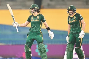 महिला विश्व कप : वोलवार्ट-ब्रिट्ज के नाबाद अर्धशतक, द. अफ्रीका 10 विकेट से जीता