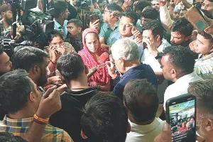 संतोकबा दुर्लभजी अस्पताल का मामला : नि:शुल्क इलाज में पात्र को माना अपात्र, हंगामा हुआ तो अस्पताल ने लेने की जगह जमा 5.75 लाख रुपए लौटाए