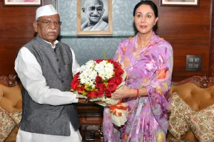 राज्यपाल हरिभाऊ बागडे से उपमुख्यमंत्री की शिष्टाचार भेंट, विभिन्न विषयों पर चर्चा