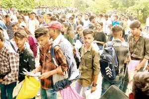  हाड़ौती के दो बड़े कॉलेजों में 37 शिक्षकों के पद रिक्त, दो सेशन के विद्यार्थियों को एक साथ बिठाकर लगानी पड़ती है क्लास