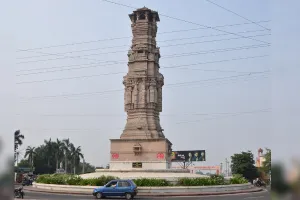 नौ करोड़ का सर्किल, फव्वारे अब तक नहीं चले, न अधिकारी ध्यान दे रहे न संवेदक  