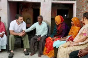 राहुल गांधी ने हरिओम वाल्मीकि के परिजनों से की मुलाकात : नृशंस हत्या ने देश की अंतरात्मा को झकझोर दिया, बोले- प्रशासन ने मिलने से रोकने का किया प्रयास 