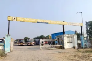 जेसीटीएसएल की बसों का संचालन दूसरे दिन भी ठप, चालकों की हड़ताल से यात्री परेशान