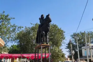 जोधियासी में धारा 163 लागू : महाराजा सूरजमल की मूर्ति लगाए जाने के बाद दो पक्ष आमने-सामने, भारी पुलिस जाब्ता तैनात 