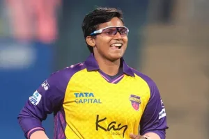 डब्ल्यूपीएल ऑक्शन : पांच फ्रेंचाइजी ने खरीदे 67 खिलाड़ी, दीप्ति शर्मा बनी महिला प्रीमियर लीग इतिहास की दूसरी सबसे महंगी खिलाड़ी 