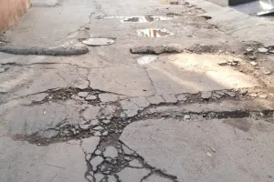 कोटा दक्षिण वार्ड 71- रोड क्षतिग्रस्त, सीवरेज के चैंबर दे रहे लोगों को दर्द, पार्क में लगे फव्वारे भी बंद