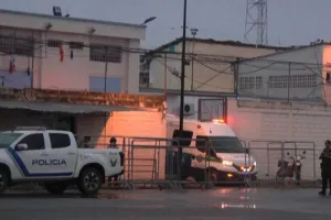 इक्वाडोर में जेल में दंगे में 4 कैदियों की मौत : कैदियों को उच्च-सुरक्षा जेल में कर रहे थे स्थानांतरित, आपातकाल की घोषणा  