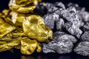 सोना और चांदी फिर नई ऊंचाई पर पहुंचे :  चांदी 2,000 रुपए और शुद्ध सोना 1600 रुपए महंगा 