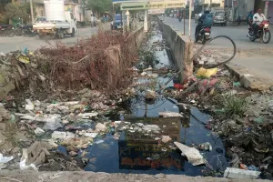 बिना सफाई कैसे पहुंचेगा टेल क्षेत्र तक पानी, हर साल मरम्मत व सफाई के नाम पर खानापूर्ति, दायीं नहर में 1050 क्यूसेक छोड़ा पानी