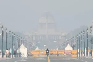 दिल्ली की वायु गुणवत्ता में मामूली सुधार : अब भी गंभीर श्रेणी में बरकरार, जीआरएपी के प्रतिबंध लागू 