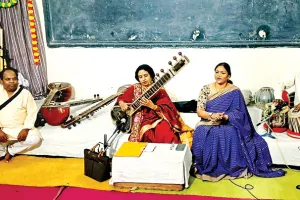 राजकीय कन्या महाविद्यालय में शास्त्रीय गायन व सितार वादन की दी जाती है शिक्षा