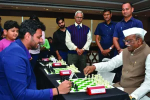 हरिभाऊ बागड़े ने ऑपन रेपिड चेस प्रतियोगिता का किया शुभारंभ : शतरंज भारतीय खेल, प्रतियोगियों से किया संवाद 