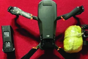 पंजाब में सुरक्षाबलों का ऑपरेशन : ड्रोन और हेरोइन बरामद, खेत में रख रखी थी छिपाकर 