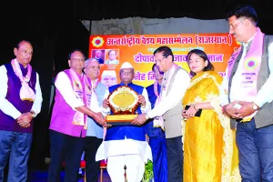 राष्ट्र की अर्थव्यवस्था में वैश्य समाज का महत्वपूर्ण योगदान : राज्यपाल ने दीपावली सजावट में श्रेष्ठ प्रदर्शन करने वालों को किया सम्मानित, बागड़े ने परोपकार के कार्यों में निरंतर सहयोग करने का किया आह्वान 