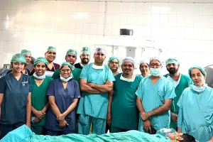 सवाई मानसिंह चिकित्सालय में रोबोटिक सर्जरी से बड़ी उपलब्धि : दुर्लभ बीमारी मिडियन आर्केट लिगामेंट सिंड्रोम का सफल ऑपरेशन, जानें लक्षण और उपचार