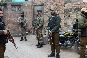 जम्मू-कश्मीर पुलिस को मिली बड़ी कामयाबी, आतंकवादी संबंधों के आरोप में एक व्यक्ति गिरफतार, पूछताछ जारी