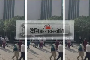 दिल्ली धमाके के बाद 2 कोर्ट और स्कूलों को आया थ्रेट कॉल, पुलिस प्रशासन में हड़कंप, तलाशी जारी