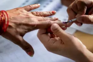 दिल्ली नगर निगम उपचुनाव को लेकर लोगों में उत्साह, सुगम व्यवस्थाओं के बीच मतदान जारी